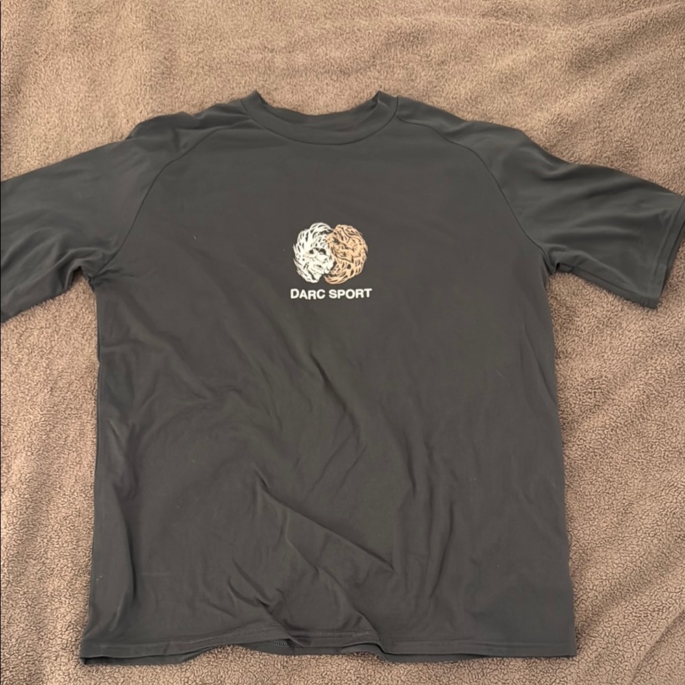 Darc Sport Dry Wolf Shirt Size M